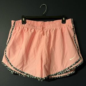Nike women’s dry fit shorts XL